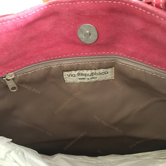 Via Repubblica | Pink Suede Handbag - Picture 9 of 9